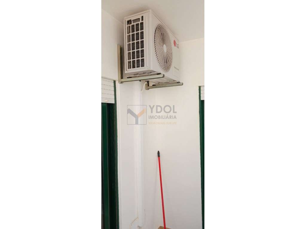 Apartamento T1 com Garagem - Quarteira-10
