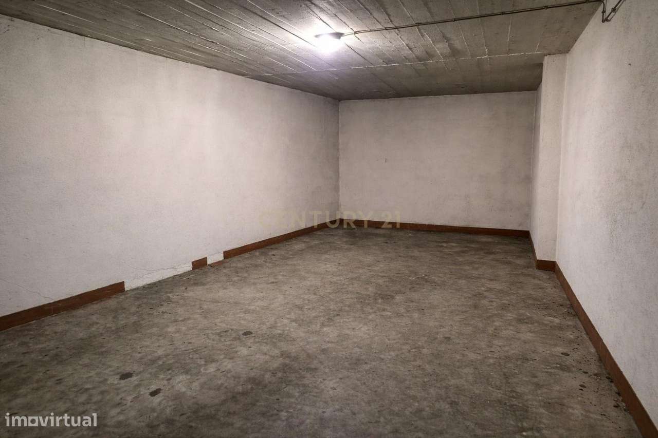 Garagem Box em localização privilegiada - Grande imagem: 4/6