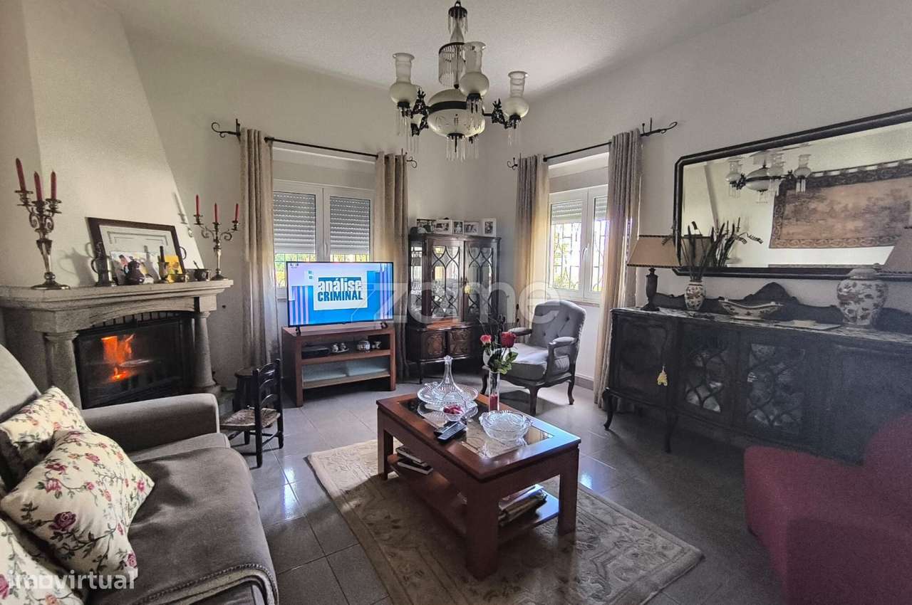 Moradia T4 unifamiliar Carnide-15