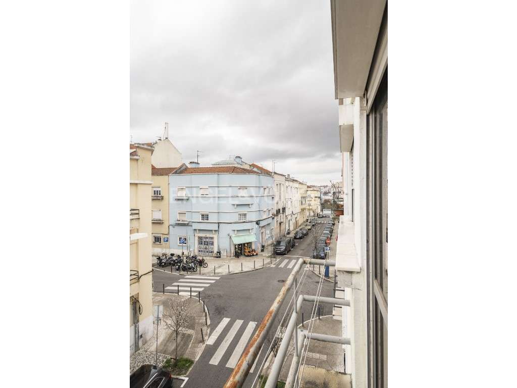 T4 luminoso com varanda na Penha de França - Grande imagem: 5/25