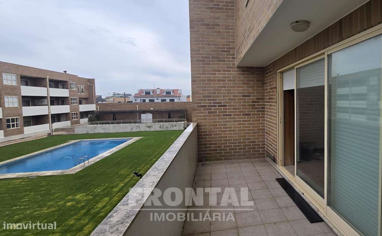 T3 Duplex em Condomínio Fechado com Piscina | Lavra, Matosinhos-9