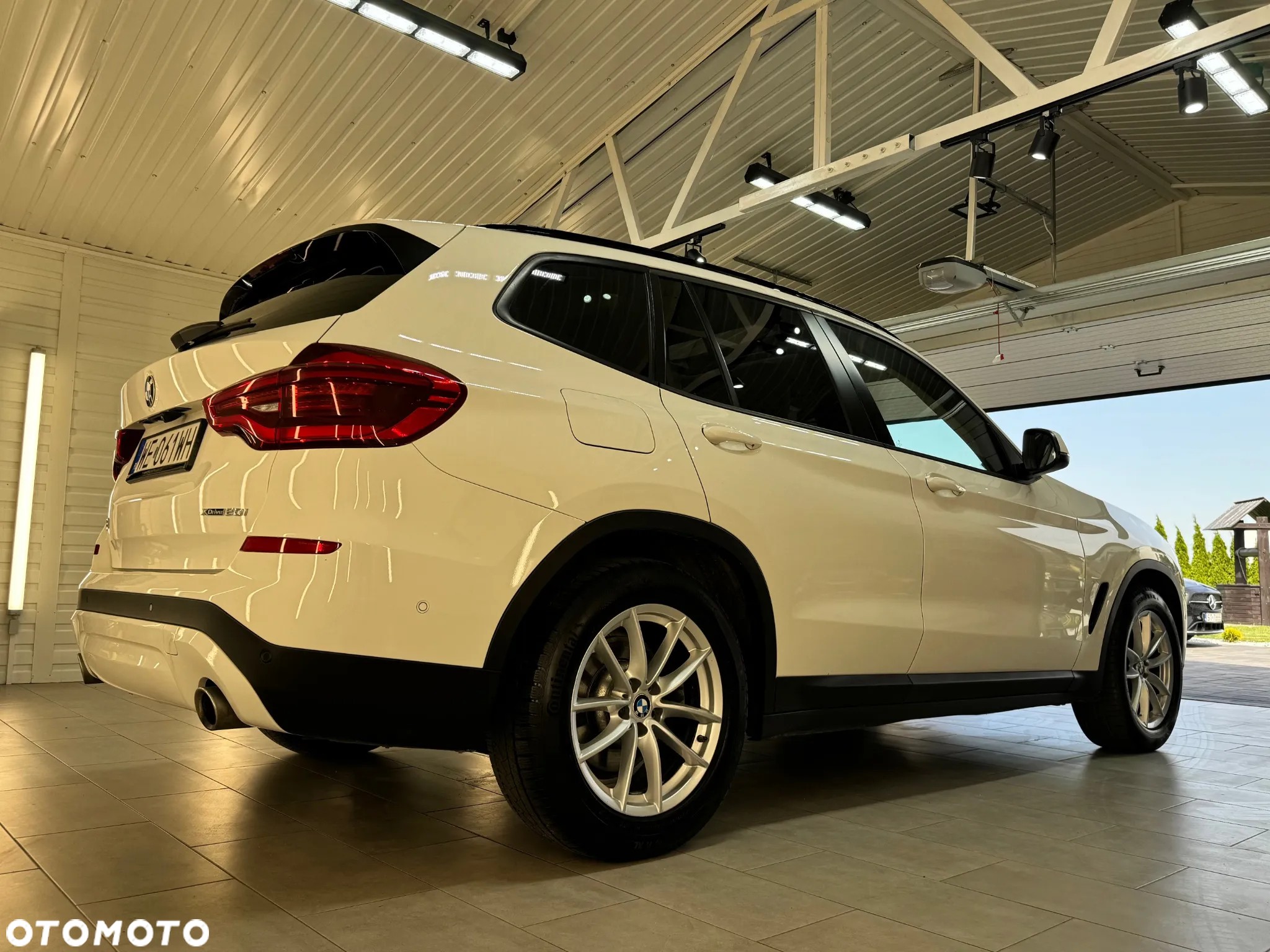 BMW X3 xDrive20i Advantage - 5