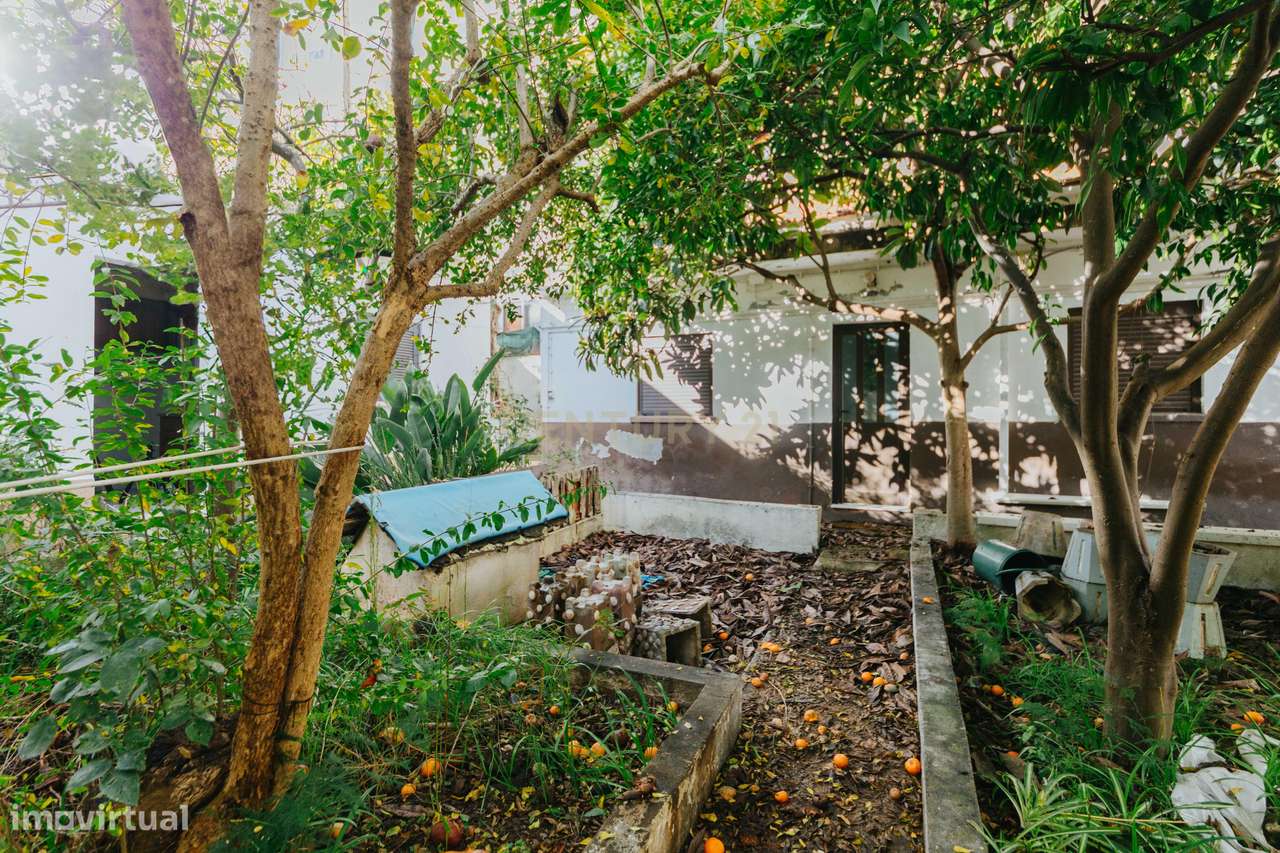 2 moradias para recuperar, com terreno, em Alverca. - Grande imagem: 4/30