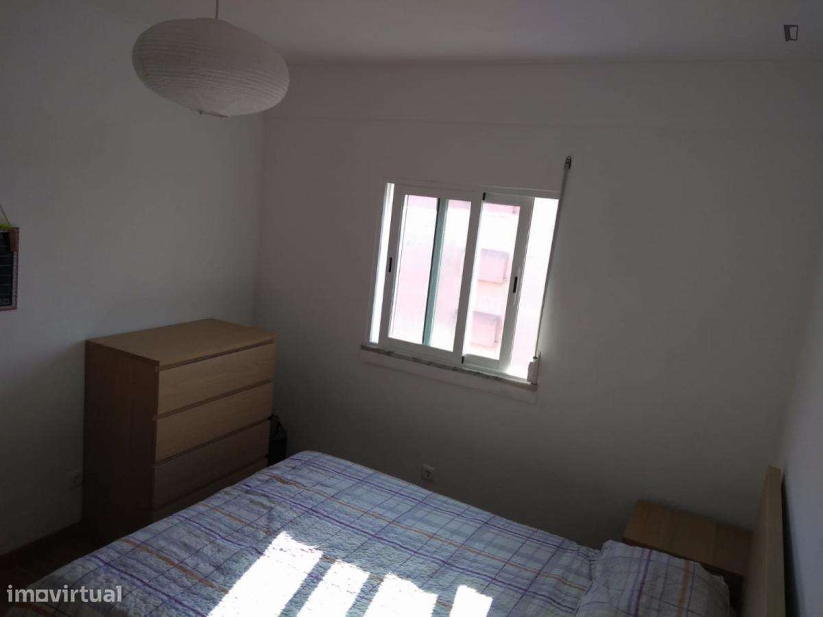 Quarto - localizado em Chelas Lisbon - Grande imagem: 3/10