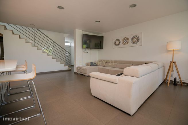 NAO PERCA ESTA GRANDE OPORTUNIDADE! FABULOSA MORADIA MODERNA DE LUXO V-3