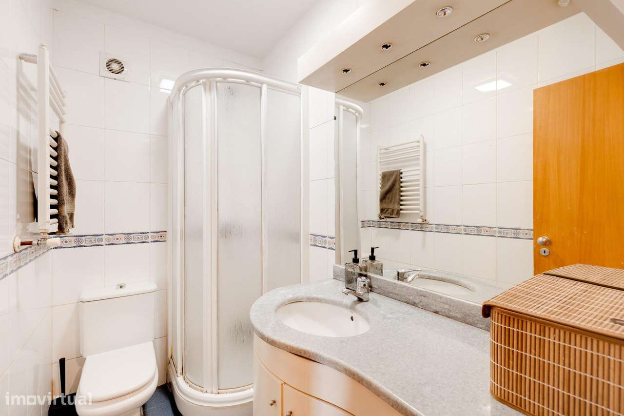 Duplex T3 de três frentes com sótão de serões em família e...-5