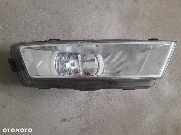 lampa przeciwmgielna halogen prawa przód przednia SKODA RAPID 5JA941699 - 2