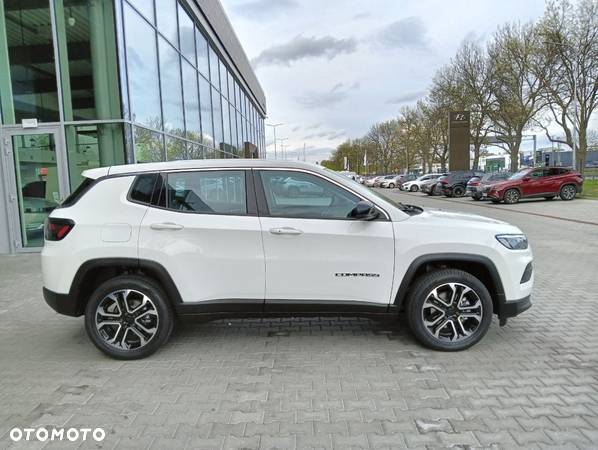 Jeep Compass - 8