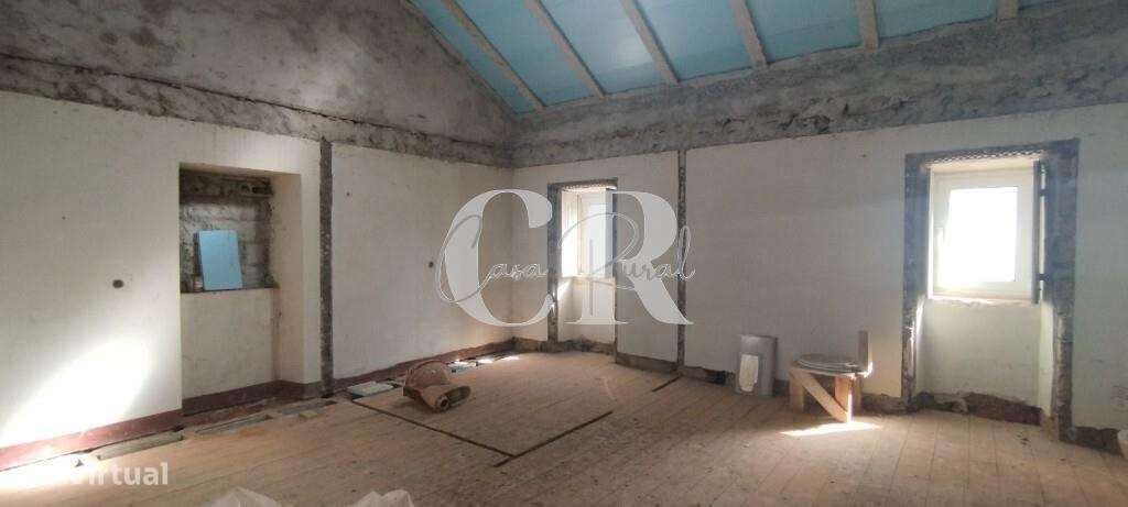 Moradia para restaurar-23