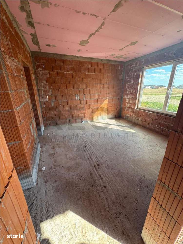 Casa la rosul de vanzare în Santandrei - Imagine principală: 5/14