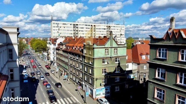 Słoneczne mieszkanie z miejscem postojowym Balkon