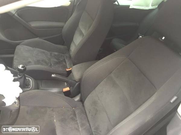 VW Golf VI 2.0 tdi 140 cv de 2009 para peças - 5