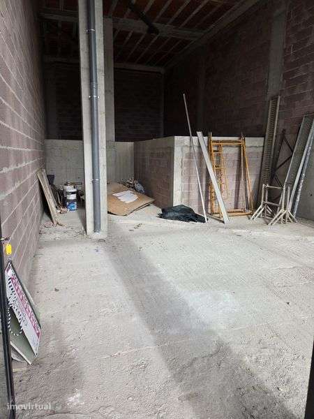 Arrenda-se Loja Nova no Centro de S.Pedro - Grande imagem: 5/6