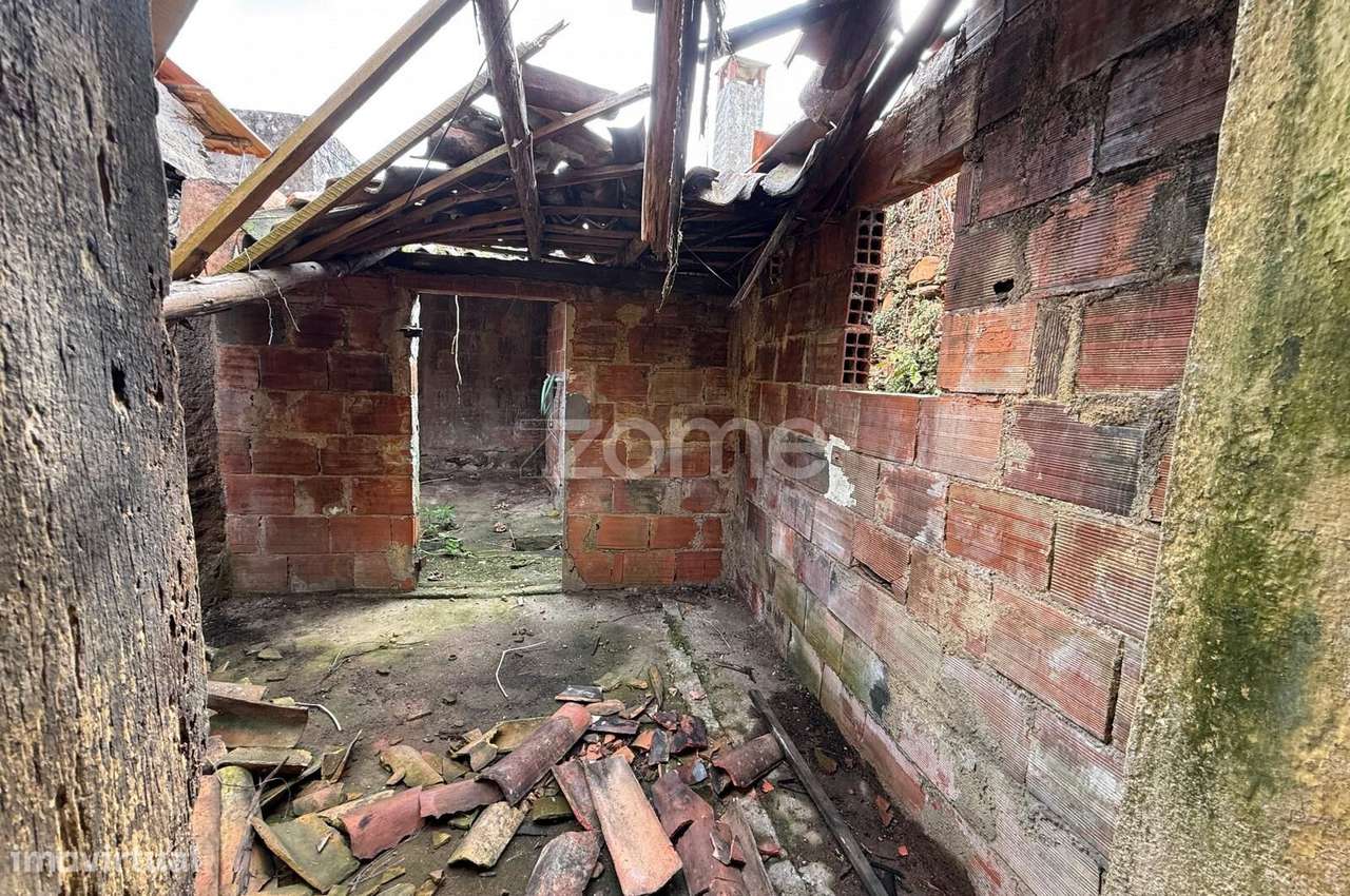 Moradia para Remodelação Total em Cabouco - Ceira-14