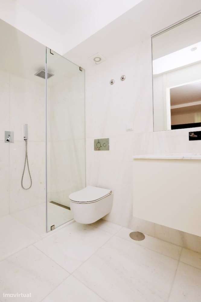 Apartamento T3 com 177m2 no edifício Varino 04-16