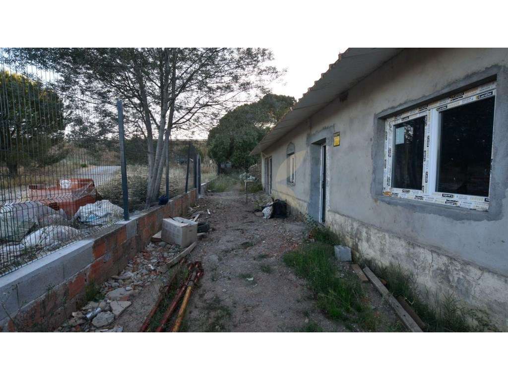 Moradia T3 em Abela, Santiago do Cacém (Negociável)-11