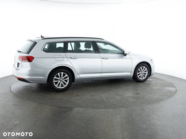 Volkswagen Passat 2.0 TDI EVO Business DSG - 9