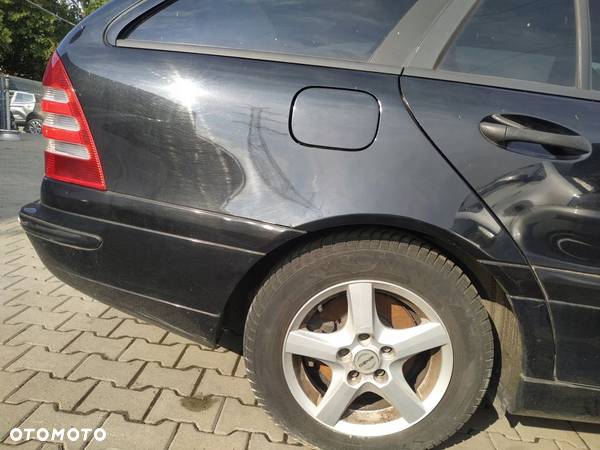 Mercedes w203 kombi błotnik ćwiartka prawy tył 197 - 2