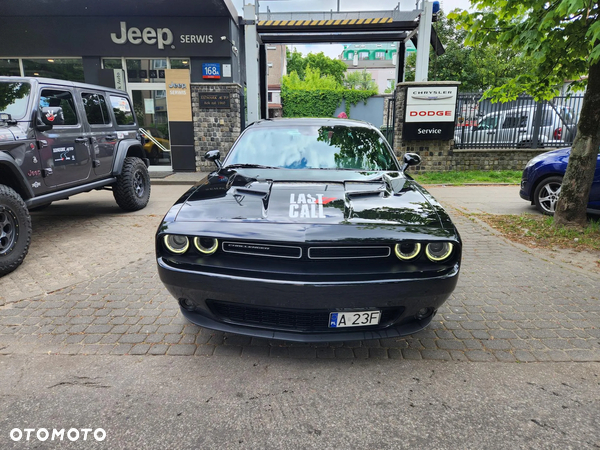 Dodge Challenger - 4