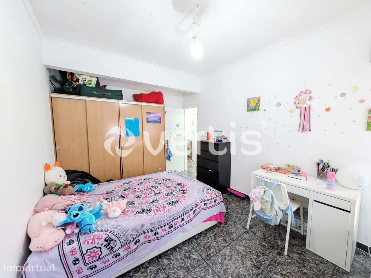 Apartamento T2 remodelado no centro do Barreiro-19