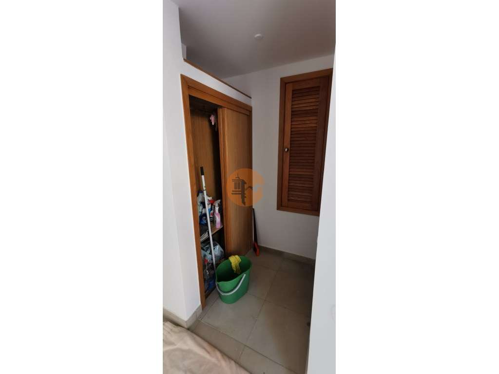 Moradia totalmente renovada numa zona calma onde predomina a habita...-18