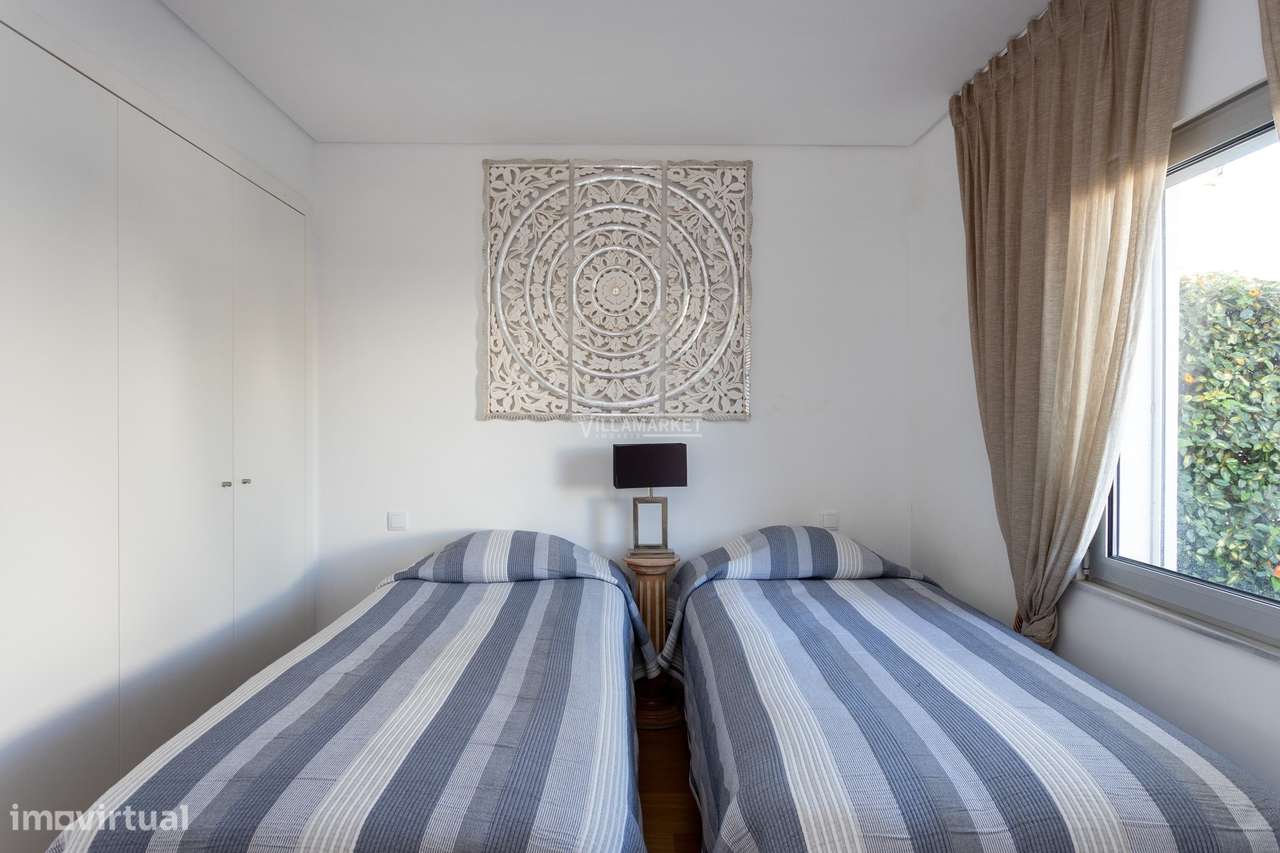 LUXUOSA VILLA V3 + 1 COM PISCINA E GARAGEM PRIVATIVA SITUADA NA CORREE-25