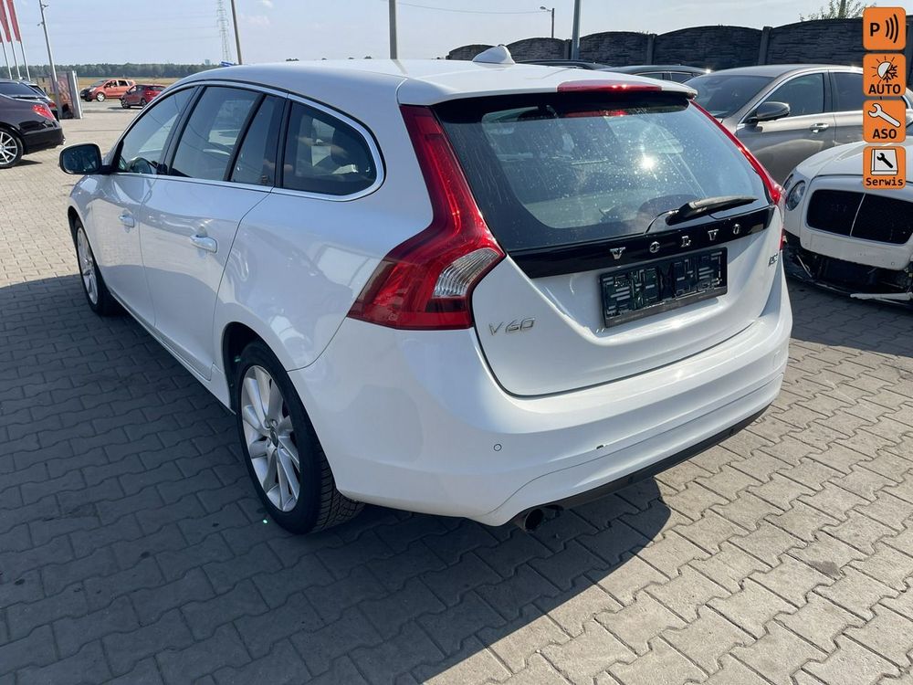 Volvo V60 I (2011-2018) D2 Momentum 2016