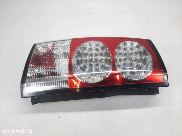 LAMPA LEWA LEWY TYŁ TYLNA LAND ROVER DISCOVERY 4 IV - 2