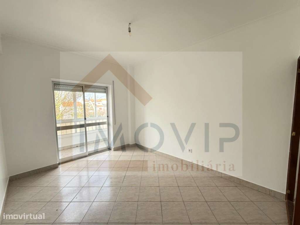 Apartamento T2 Pinhal Novo- zona central-10
