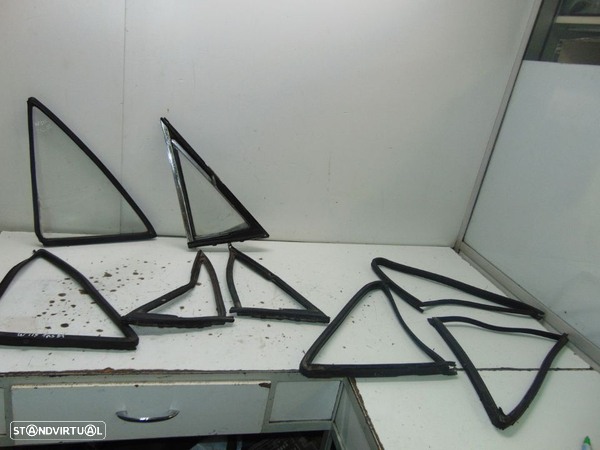 Mercedes w114 e 115 vidro triangular e + peças - 6