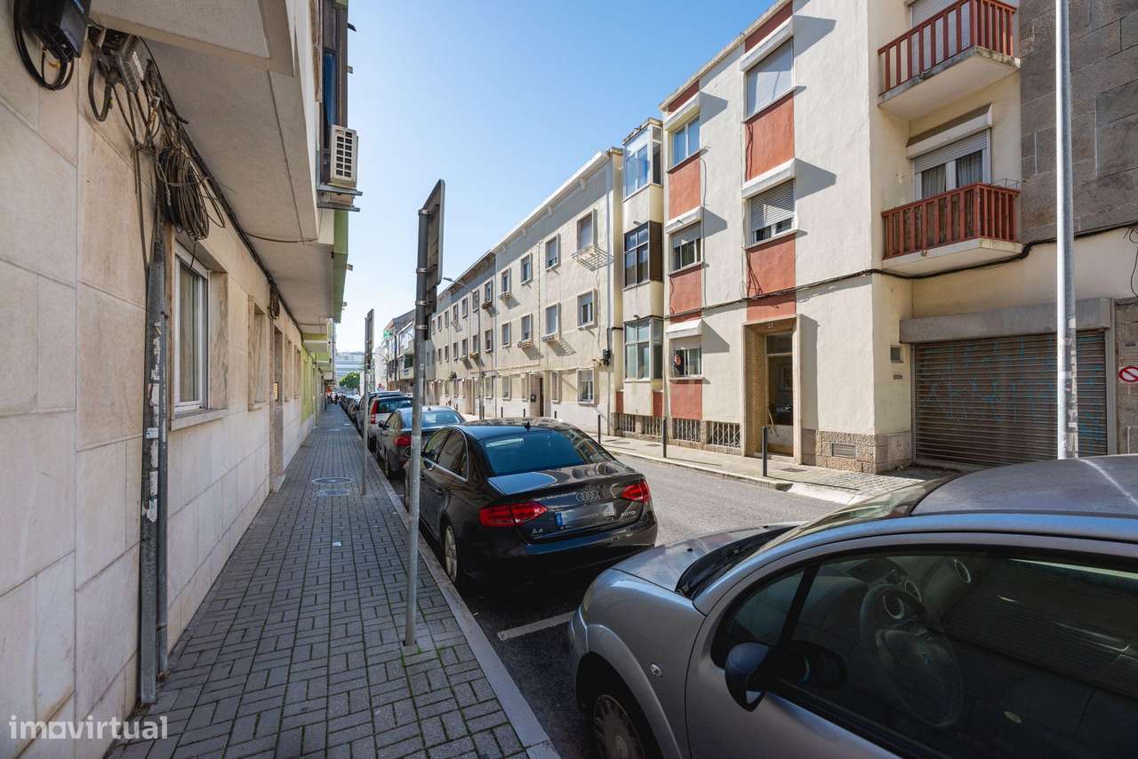 Apartamento T2 Renovado  na venda Nova -  Amadora-15