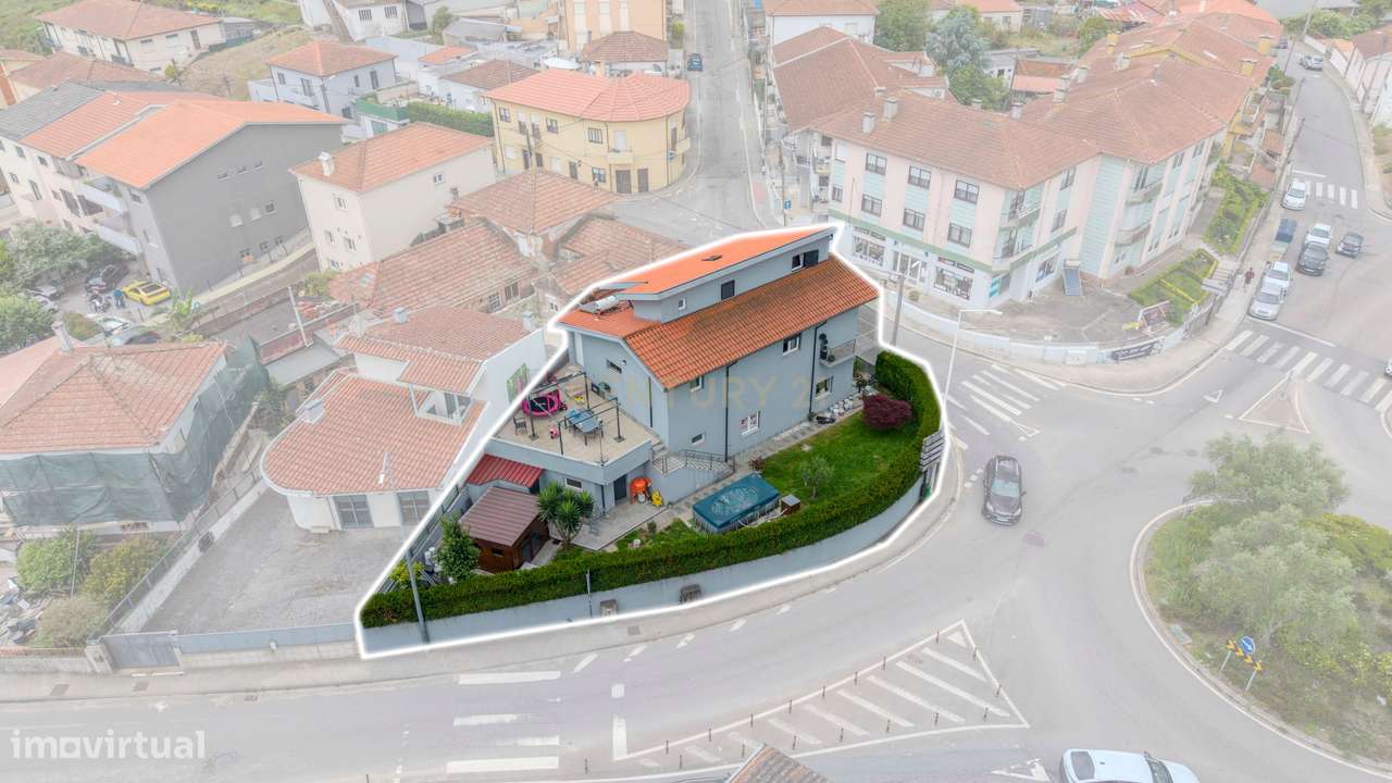 MORADIA NO CENTRO DE GONDOMAR-45