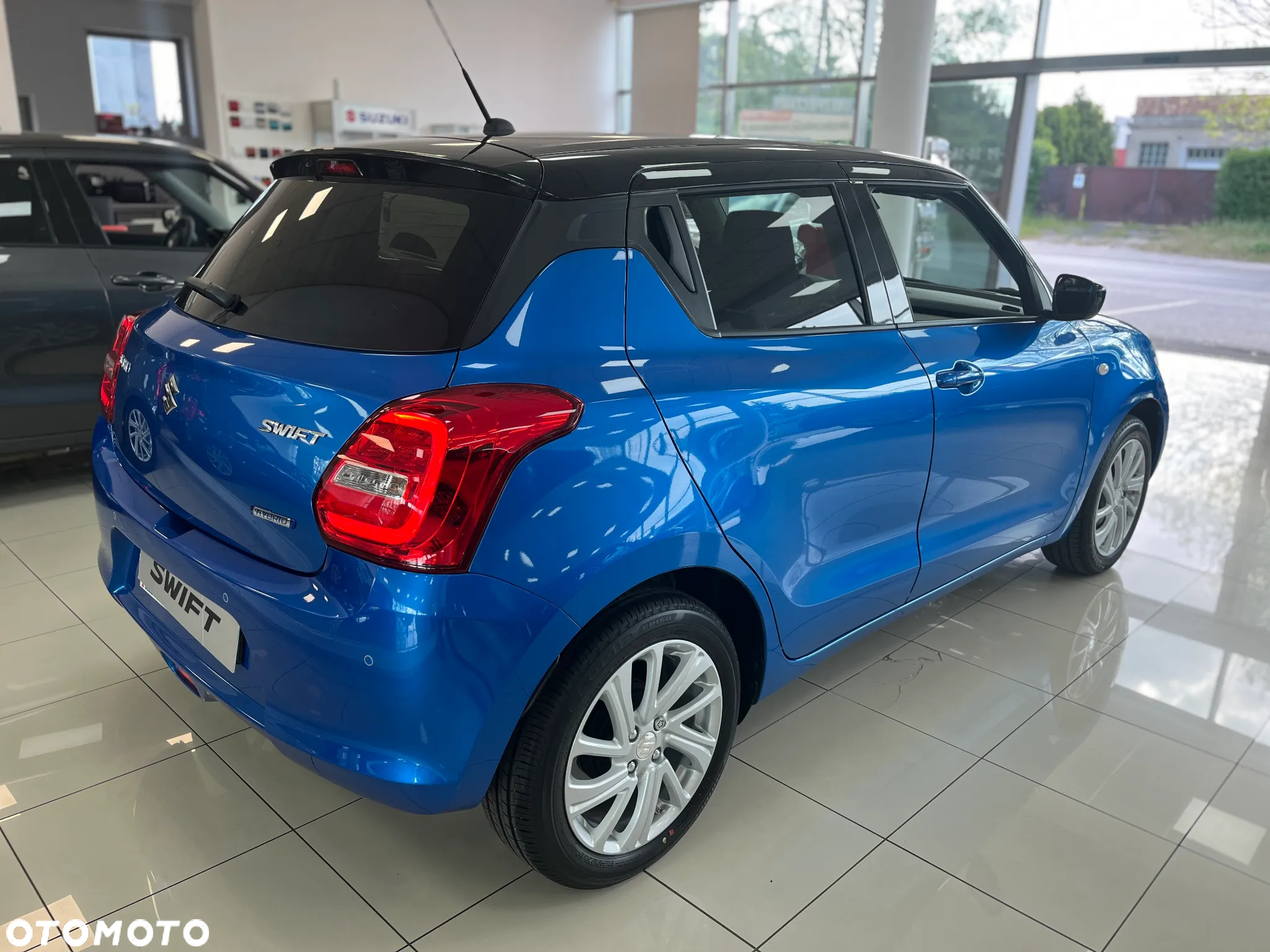 Suzuki Swift 1.2 Dualjet SHVS Premium Plus - 10