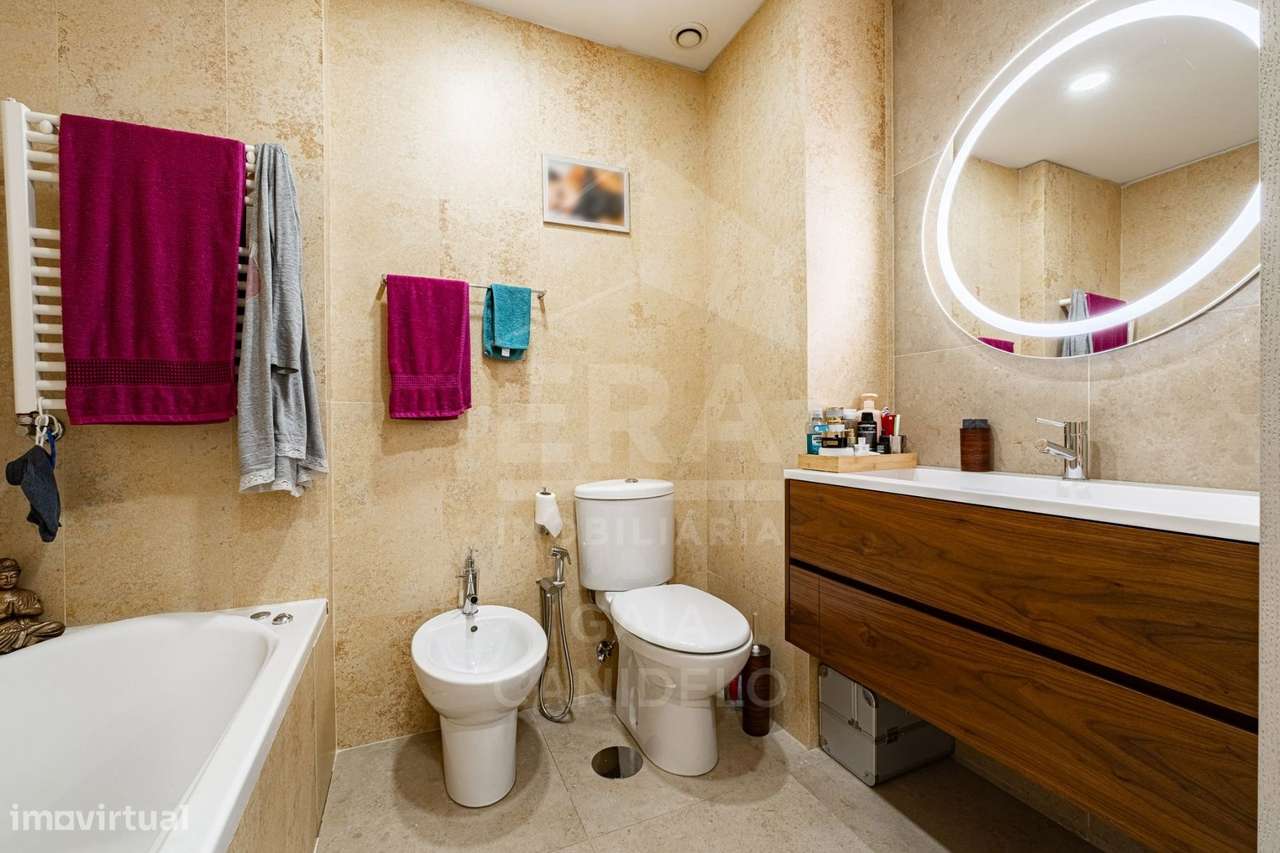 T2 no centro da cidade com vista MAR e cidade!-17