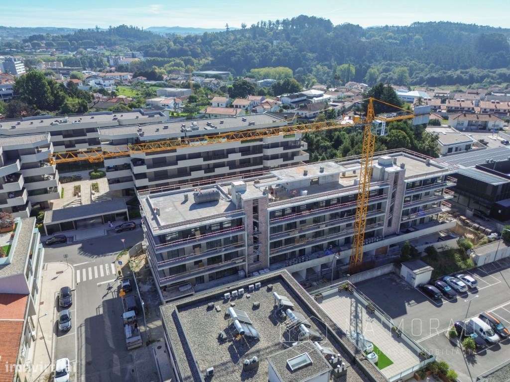 Apartamento T3 com duas frentes e duas varandas no Empreendimento L...-4