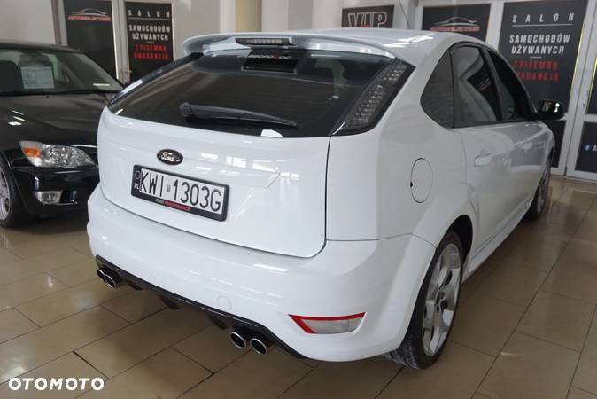 Ford Focus ST - 10