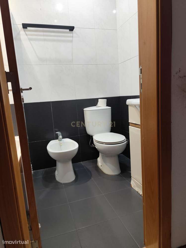 Apartamento T2 | Santo António da Charneca-10