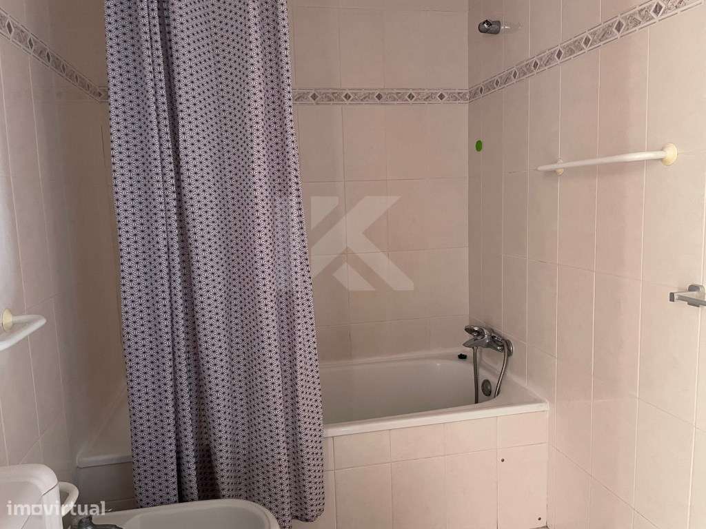 Apartamento T1 no Caniço de Baixo - Vista Mar e Estacionamento-13