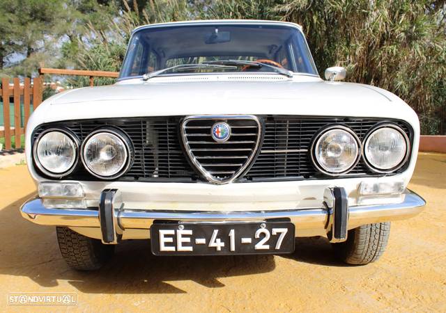 Alfa Romeo 2000 - 3