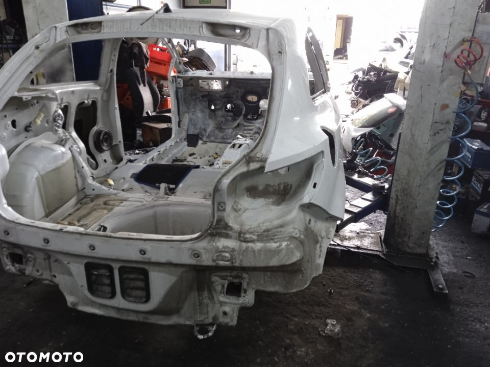 PAS TYLNY Z PODŁOGĄ SEAT IBIZA IV 08- - 2