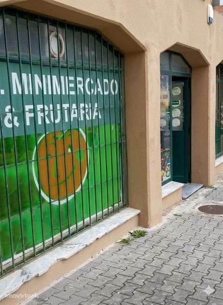 Loja ampla para arrendamento, em Vialonga - Grande imagem: 5/7