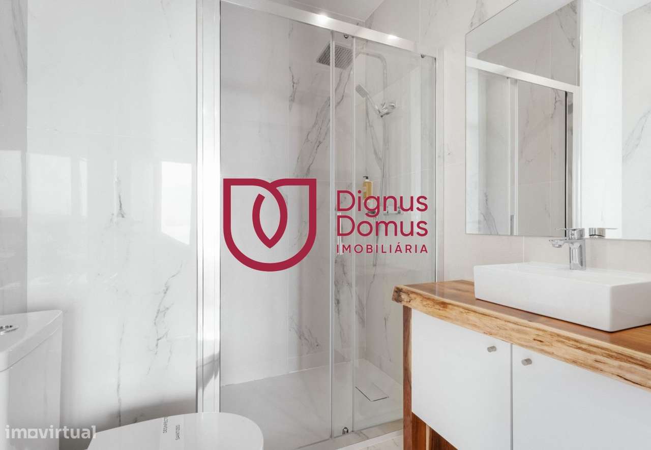 Investimento - T0 com gestão AL no coração do Porto-7