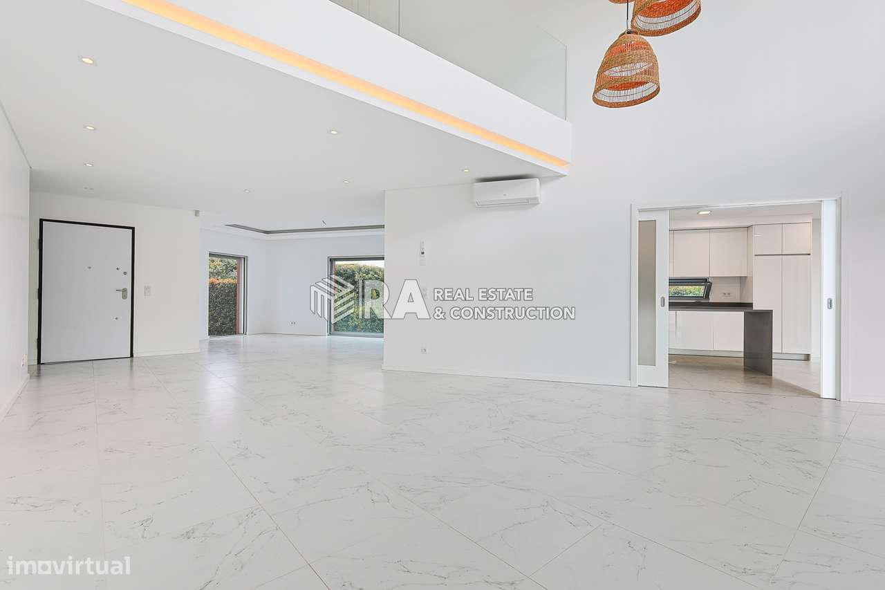 Moradia Isolada T6 Venda em Charneca de Caparica e Sobreda,Almada-16