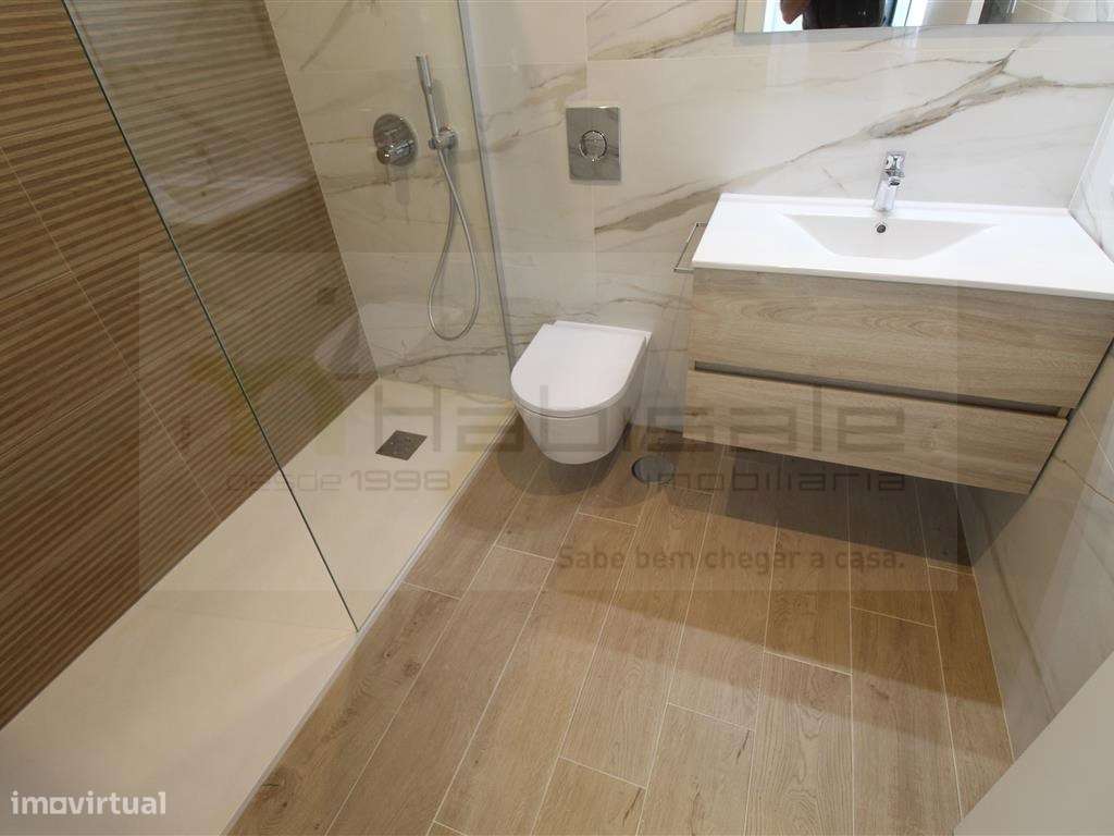 Moradia V3 +1 com piscina em Barcarena-24