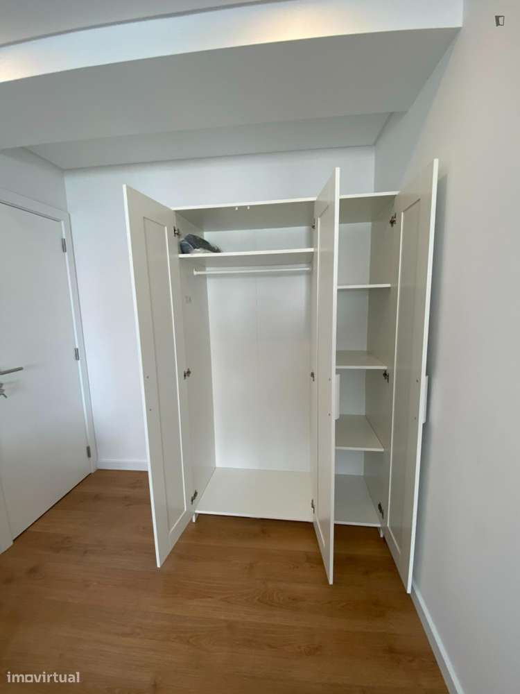 Quarto - localizado em Oeiras Lisbon - Grande imagem: 4/9
