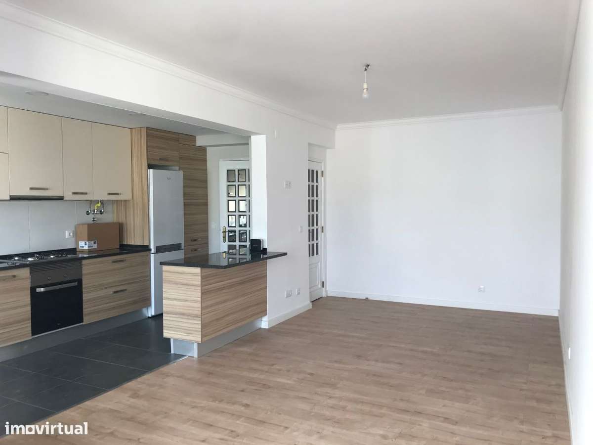 apartamento T3 em Linda-a-Velha - Grande imagem: 4/16