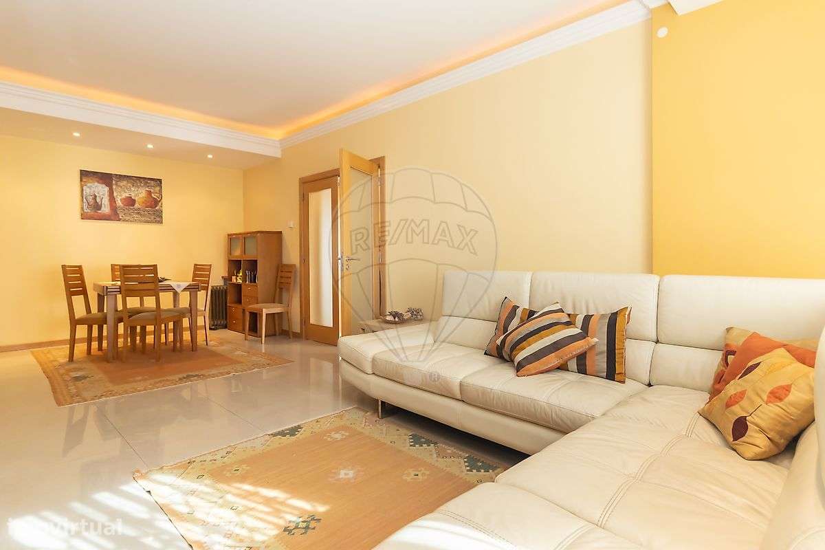 Moradia T4 à venda em Seixal-7