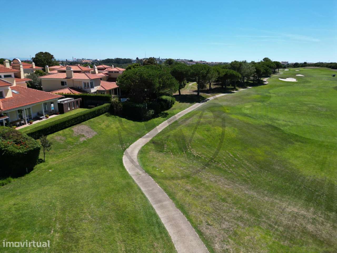 Moradia T5 Remodelada – Luxo no Resort Quinta da Penha Longa-28