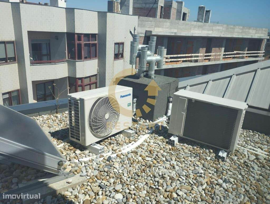 Apartamento T0 com Varanda e Garagem – Leça da Palmeira-17