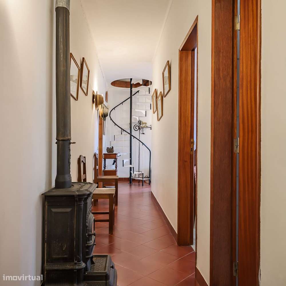 Moradia T4 com Jardim e Vista de Campo na Golegã-29